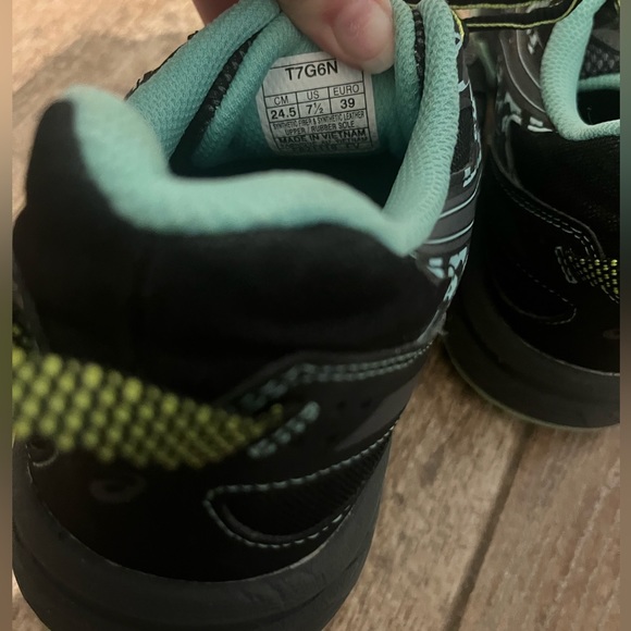 ASICS Gel-Venture 6 running shoes in size 7.5 - Picture 6 of 6